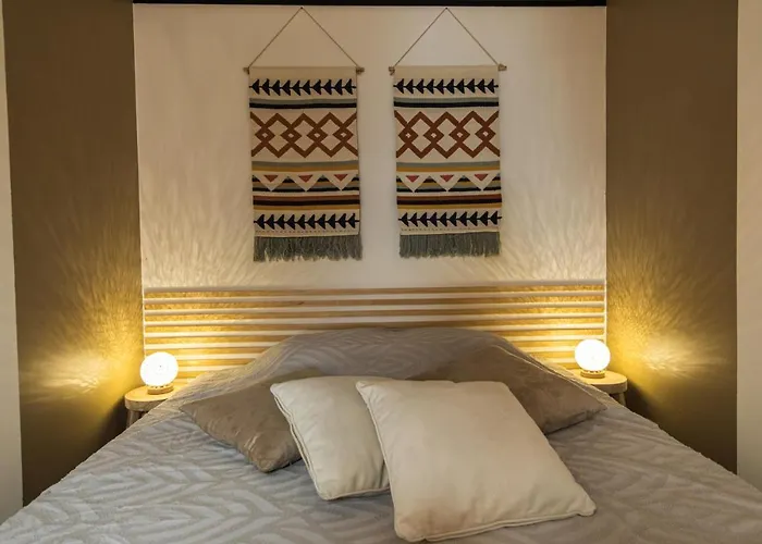 Zen & - Maison Cosy - - Netflix Tours